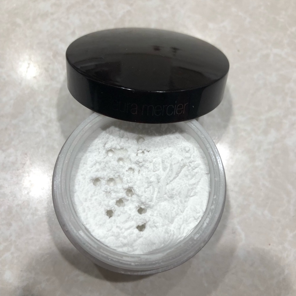 Laura Mercier Secret Brightening Powder